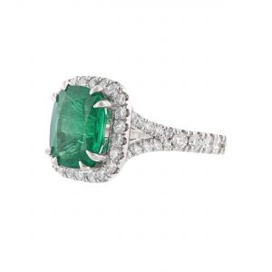 Platinum Beryl Emerald Diamond Ring